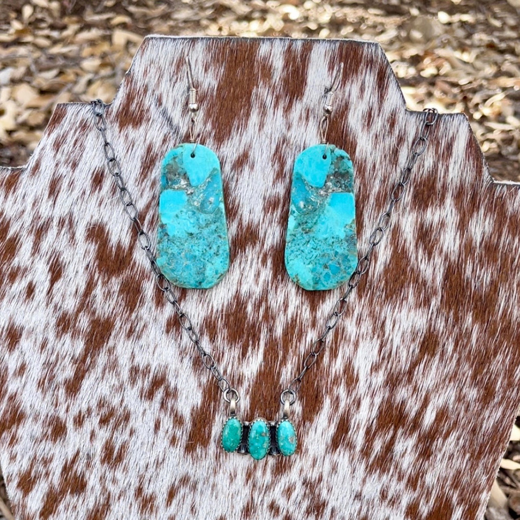 3 Stone Necklace